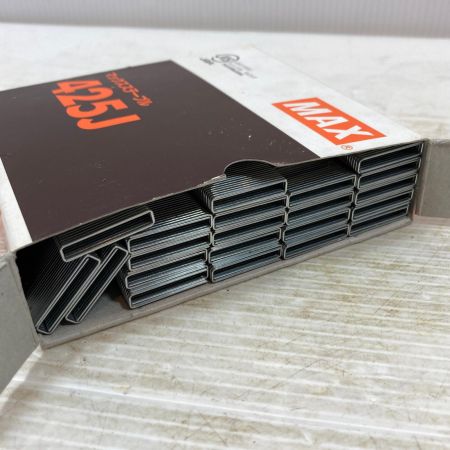  MAKITA マキタ 工具関連用品 電動タッカ コードレス式 18v 33608 ST421D グリーン