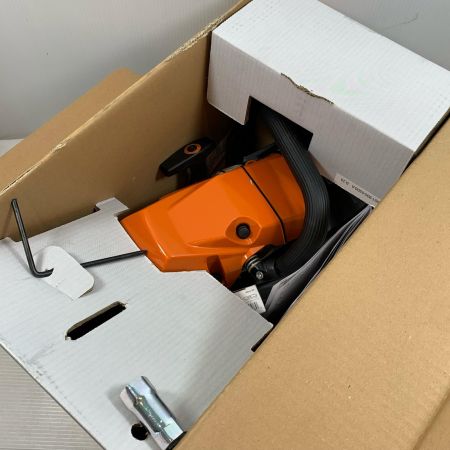  STIHL  切断工具 チェーンソー 2サイクル MB10113020 MS400CｰM オレンジ