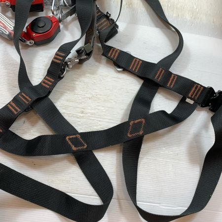  藤井電工 工具関連用品 フルハーネス型安全帯 巻取式シングルランヤード×2 2021/10