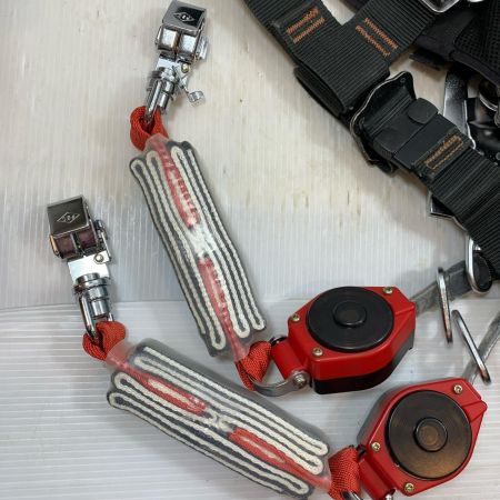  藤井電工 工具関連用品 フルハーネス型安全帯 巻取式シングルランヤード×2 2021/10
