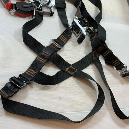  藤井電工 工具関連用品 フルハーネス型安全帯 巻取式シングルランヤード×2 2021/10