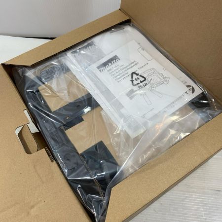 MAKITA マキタ 工具関連用品 充電式LEDスタンドライト コードレス式 18v ML805