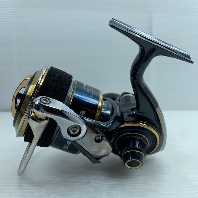 中古】 DAIWA ダイワ スピニングリール SALTIGA 箱・布袋付 20