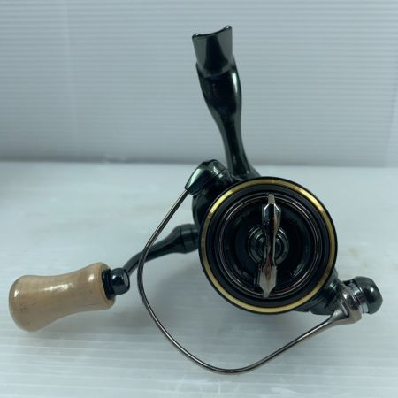  SHIMANO シマノ スピニングリール 箱付 23 カーディフ XR C2000SHG 046567