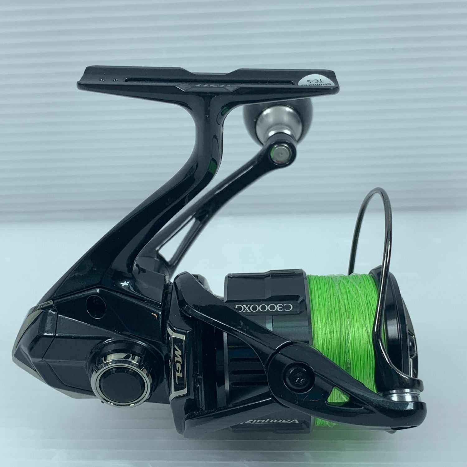 中古】 SHIMANO シマノ スピニングリール 程度A 19 ヴァンキッシュ