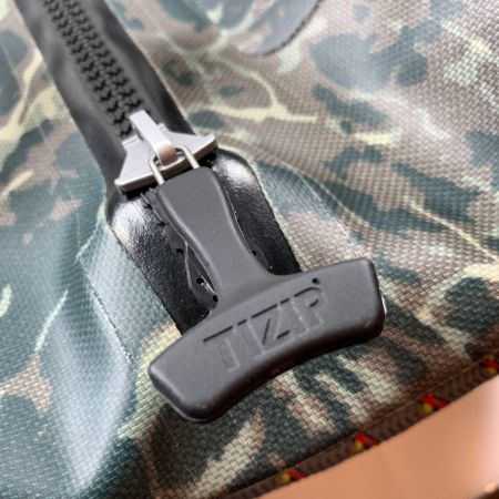  fishpond フライフィッシング サンダーヘッド 大型水中ダッフル エコリバーベッド迷彩