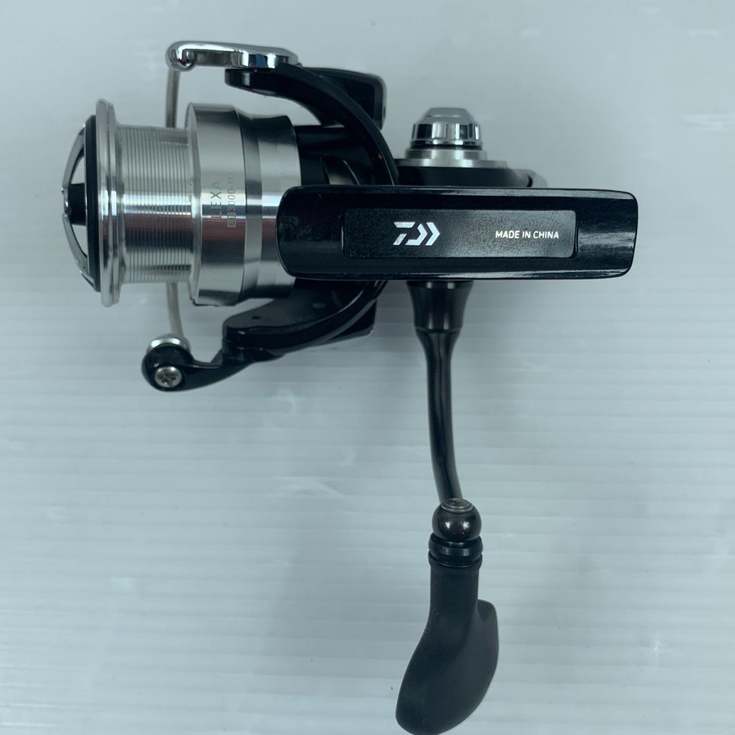 中古】 DAIWA ダイワ スピニングリール 程度B 19レグザ LT3000D-CXH B