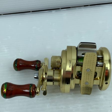  SHIMANO シマノ ベイトリール カルカッタコンクエスト51 RH447051