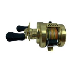 ττ SHIMANO シマノ リール ベイトリール 15カルカッタコンクエスト 201HG 03440 Bランク