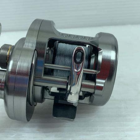 σσ SHIMANO シマノ ベイトリール キズ有 17カルカッタコンクエストBFS HG-R 03675