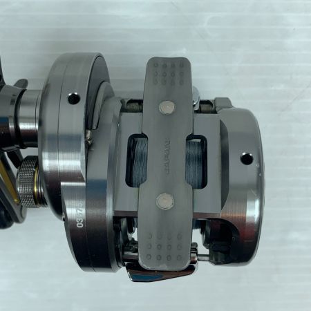 σσ SHIMANO シマノ ベイトリール キズ有 17カルカッタコンクエストBFS HG-R 03675