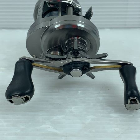 σσ SHIMANO シマノ ベイトリール キズ有 17カルカッタコンクエストBFS HG-R 03675