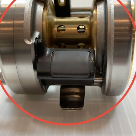  SHIMANO シマノ ベイトリール 05カルカッタ201 01960