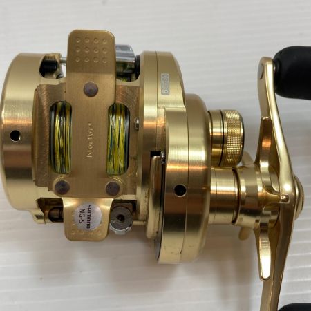  SHIMANO シマノ ベイトリール 15カルカッタコンクエスト200HG  03439