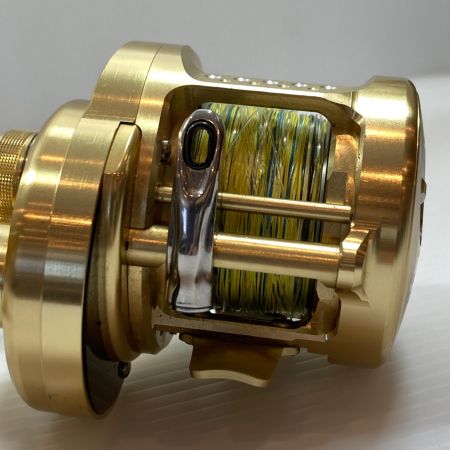  SHIMANO シマノ ベイトリール 15カルカッタコンクエスト200HG  03439