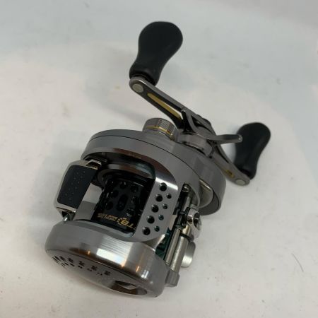  SHIMANO シマノ ベイトリール  17カルカッタコンクエスト BFS XG  シュルシュル音あり 03676