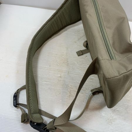  SIMMS 釣り用品 釣り服飾 フィッシングバッグトリビュータリースリング パック ベージュ