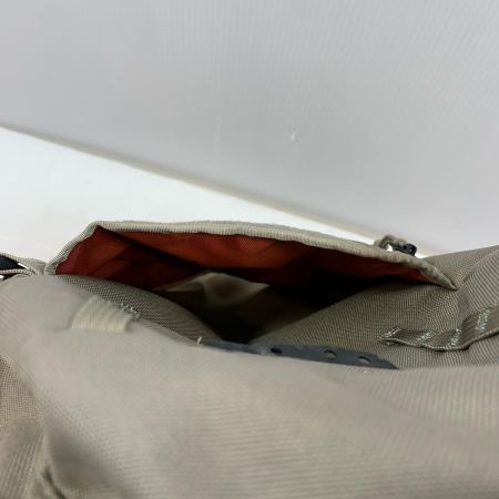  SIMMS 釣り用品 釣り服飾 フィッシングバッグトリビュータリースリング パック ベージュ