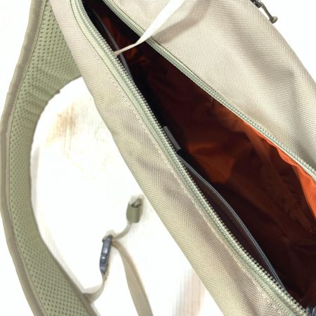  SIMMS 釣り用品 釣り服飾 フィッシングバッグトリビュータリースリング パック ベージュ