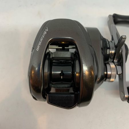  SHIMANO シマノ ベイトリール  美品  20メタニウム 右ハンドル 04112