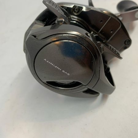  SHIMANO シマノ ベイトリール  美品  20メタニウム 右ハンドル 04112