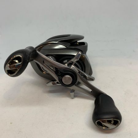  SHIMANO シマノ ベイトリール  美品  20メタニウム 右ハンドル 04112