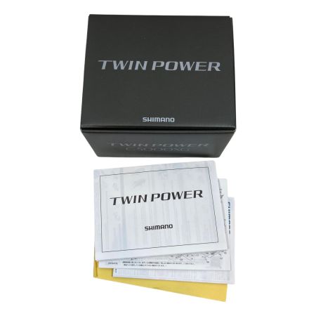  SHIMANO シマノ スピニングリール  美品  箱付 24ツインパワー C5000XG 046888