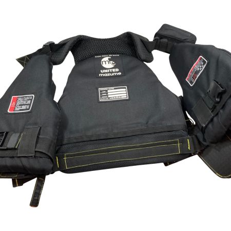  mazume マズメ  フローティングベスト  ブラック