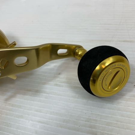  SHIMANO シマノ ベイトリール  18オシアコンクエストCT 300HG  箱・ケース付き 03820