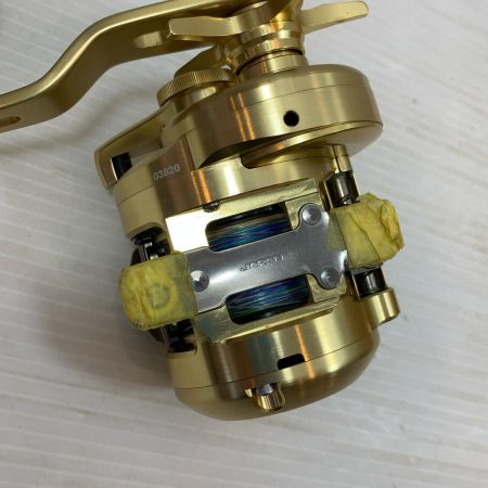  SHIMANO シマノ ベイトリール  18オシアコンクエストCT 300HG  箱・ケース付き 03820