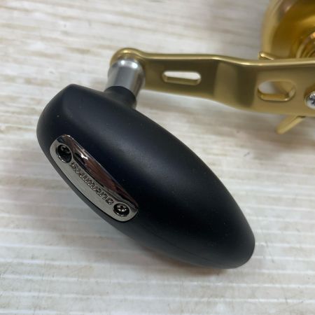  SHIMANO シマノ ベイトリール  18オシアコンクエストCT301HG  箱付 03822