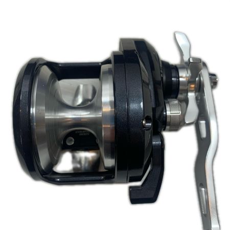  SHIMANO シマノ ベイトリール 美品  箱付 トリウム2000HG 04220