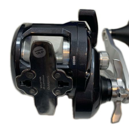  SHIMANO シマノ ベイトリール 美品  箱付 トリウム2000HG 04220