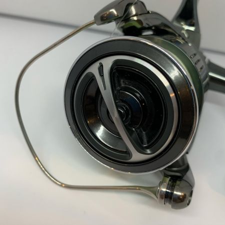  SHIMANO シマノ スピニングリール  22ステラ C5000XG  箱付 043979