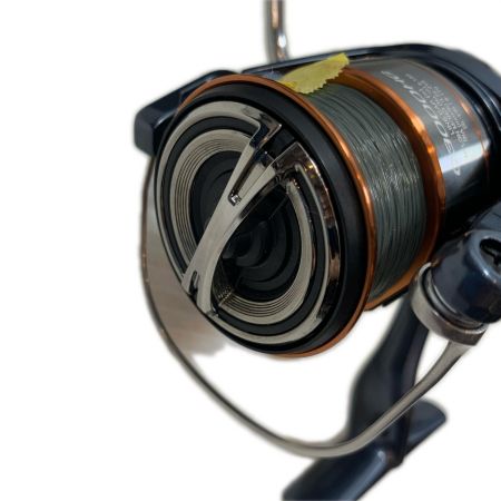  SHIMANO シマノ スピニングリール  ナスキ- C3000HG-D  048141