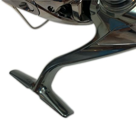  SHIMANO シマノ スピニングリール 22ステラ C5000XG  箱・ケース付 043979