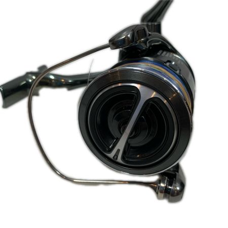  SHIMANO シマノ スピニングリール 22ステラ C5000XG  箱・ケース付 043979