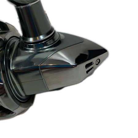  SHIMANO シマノ スピニングリール 22ステラ C5000XG  箱・ケース付 043979