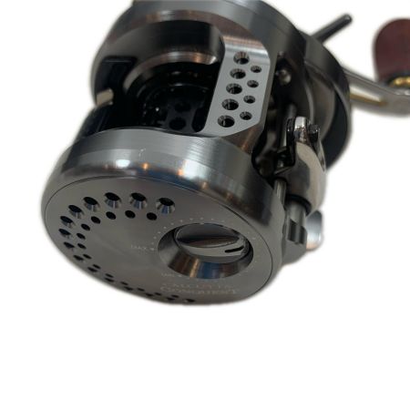  SHIMANO シマノ ベイトリール  美品  箱付 17カルカッタコンクエスト BES HG レフトハンドル 03676