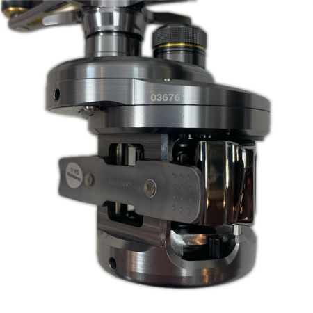  SHIMANO シマノ ベイトリール  美品  箱付 17カルカッタコンクエスト BES HG レフトハンドル 03676