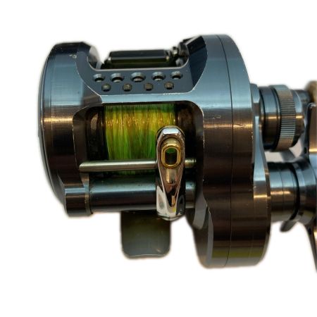  SHIMANO シマノ ベイトリール  24カルカッタコンクエスト シャローエディション 31HG キズ有 NSクラフトハンドル、ハンドルノブ花梨 046741