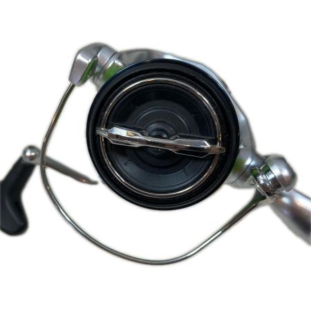  SHIMANO シマノ スピニングリール  19ストラディック 3000MHG 程度A 04021