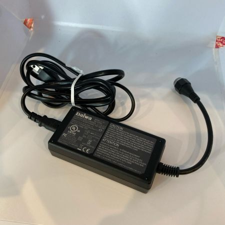DAIWA ダイワ バッテリー  充電器付 BM2000