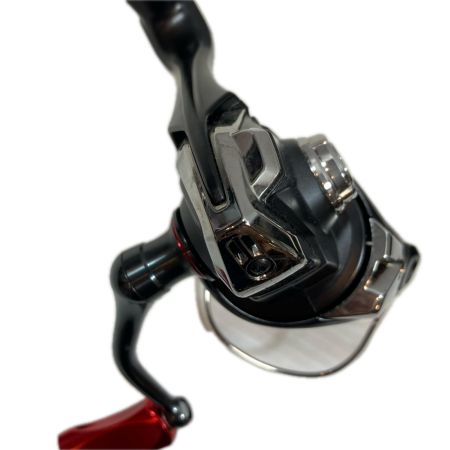 SHIMANO シマノ スピニングリール  美品 程度A 20ヴァンフォード C2000 04203