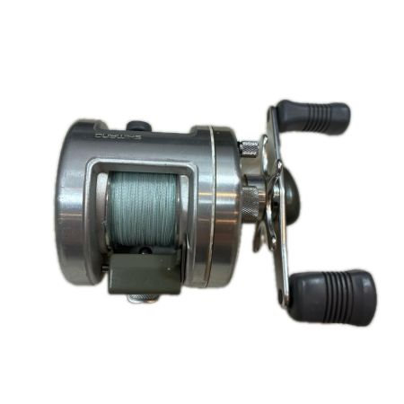 SHIMANO シマノ ベイトリール  キズ有 程度B カルカッタ200 RH332