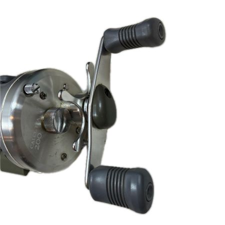 SHIMANO シマノ ベイトリール  キズ有 程度B カルカッタ200 RH332