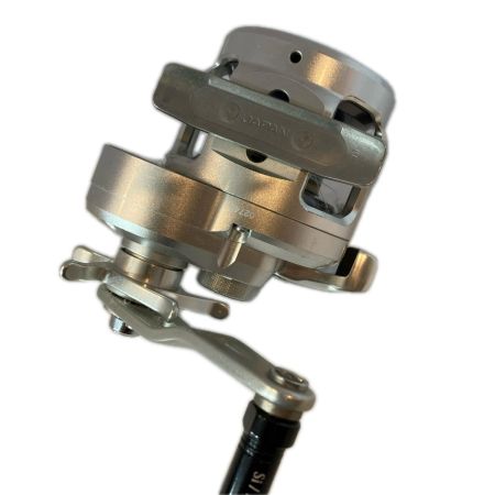 SHIMANO シマノ ベイトリール 11オシアジガー 1500HG 程度B 02745