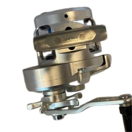 SHIMANO シマノ ベイトリール 11オシアジガー 1500HG 程度B 02745