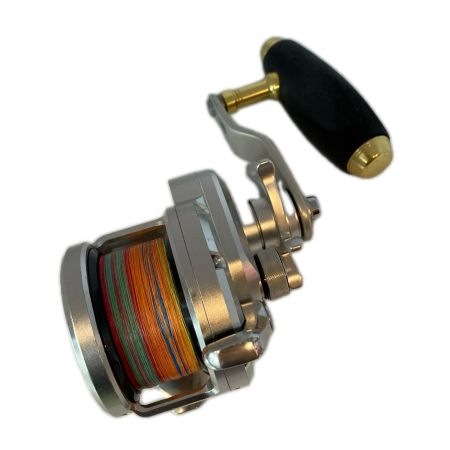 SHIMANO シマノ ベイトリール  11オシアジガー 2000NR-HG 程度B 02762
