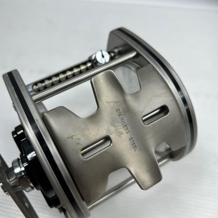 DAIWA ダイワ 両軸リール ダイナミック 3000S